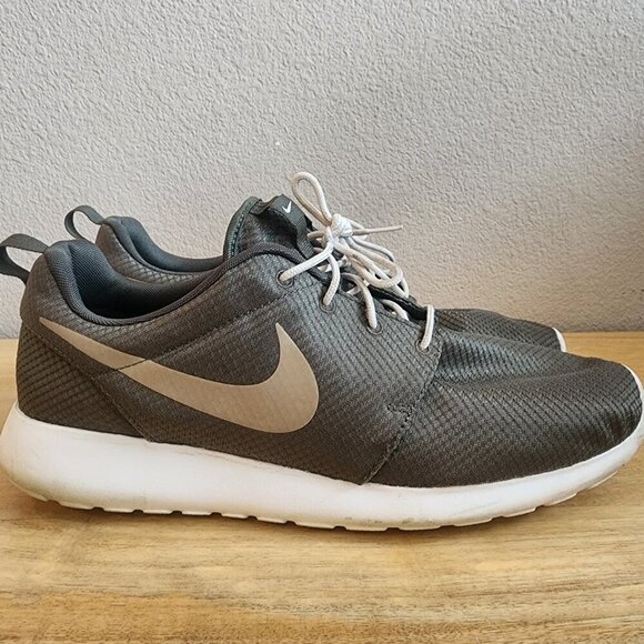 Nike Mens Roshe One Running Shoes Sneakers 511881-306 Cargo Khaki Green Size 13 main image 4
